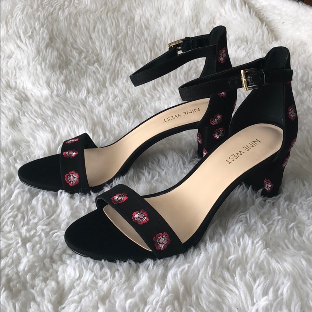 Nine West Embroidered Flower Sandal